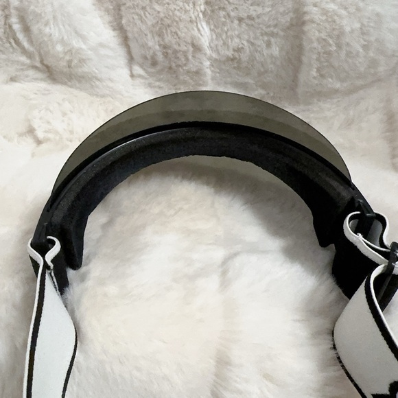 Dior Club1 Visor Black & White - Picture 7 of 11